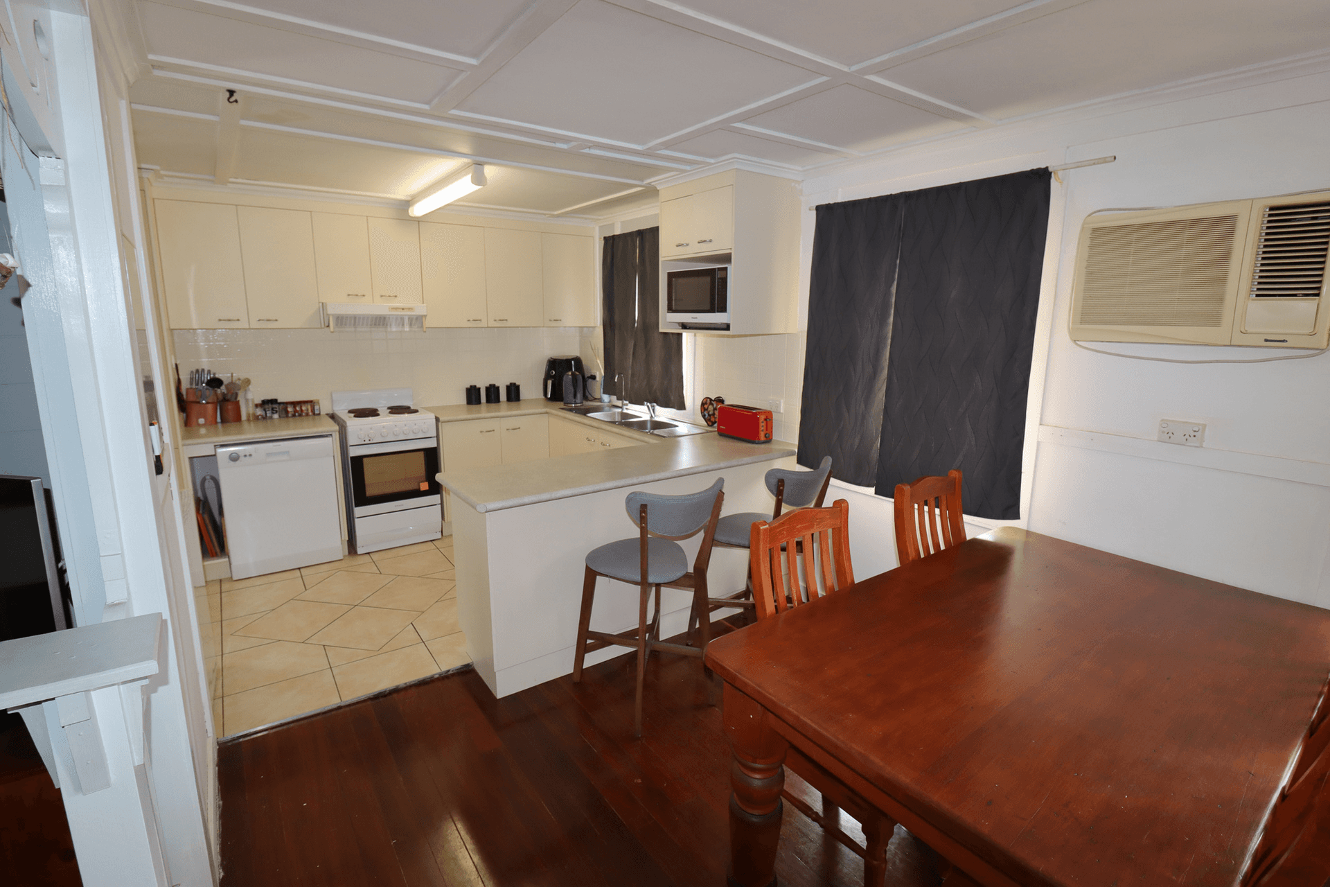 18 Low Street, Kensington, QLD 4670