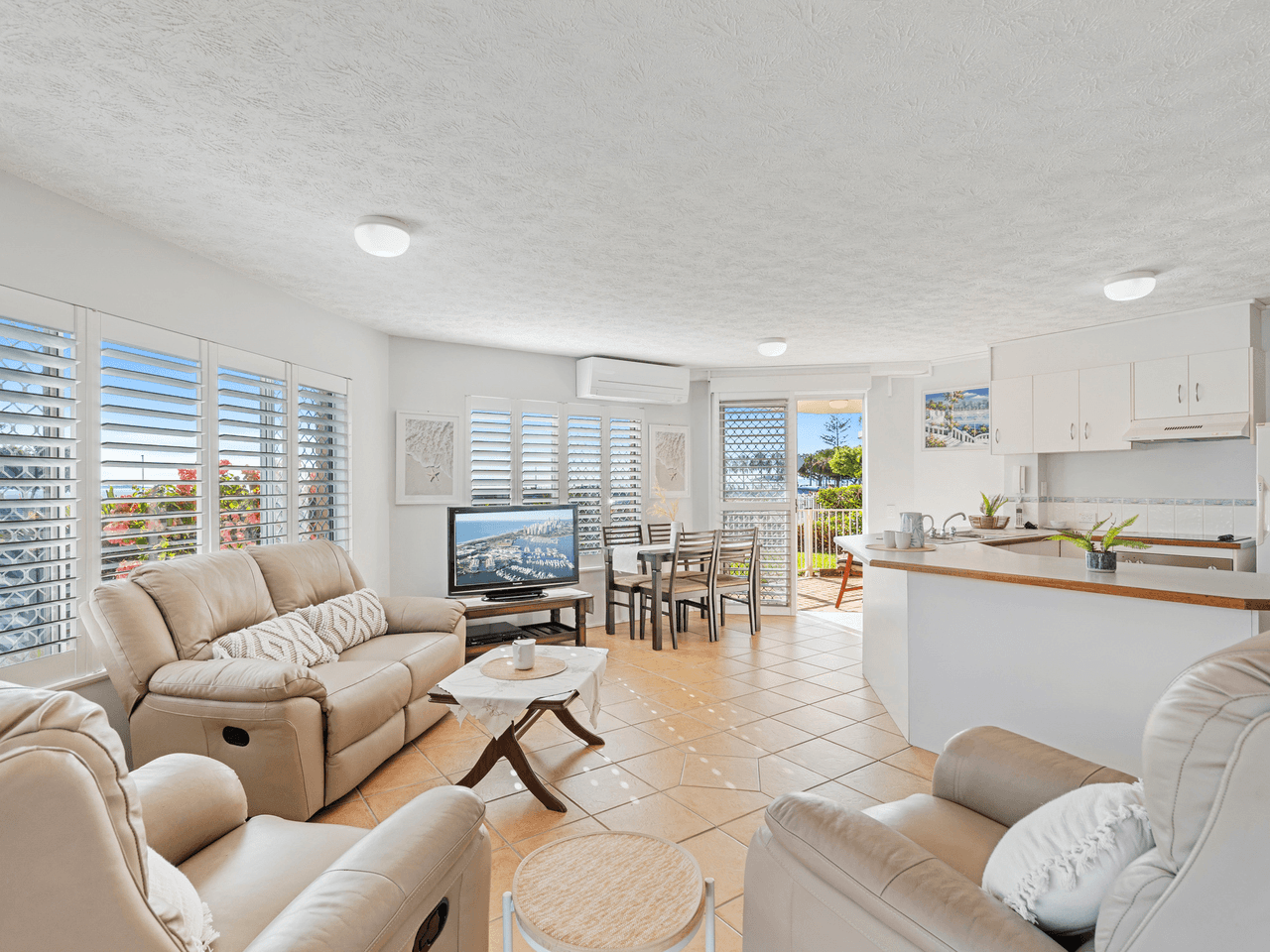 1/155 Wynnum Esplanade, WYNNUM, QLD 4178