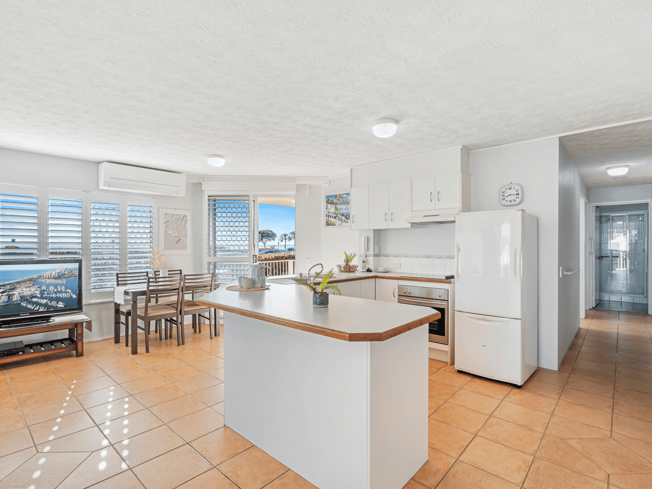 1/155 Wynnum Esplanade, WYNNUM, QLD 4178