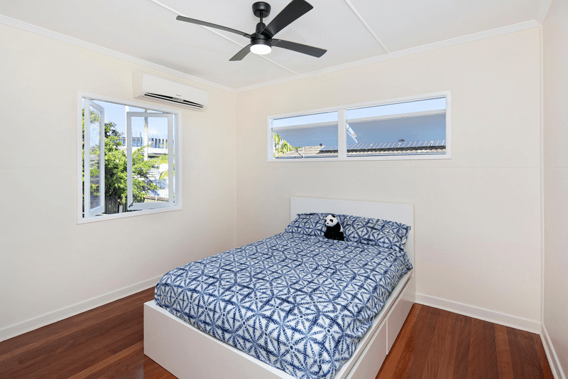 23 Houghton Avenue, Redcliffe, QLD 4020