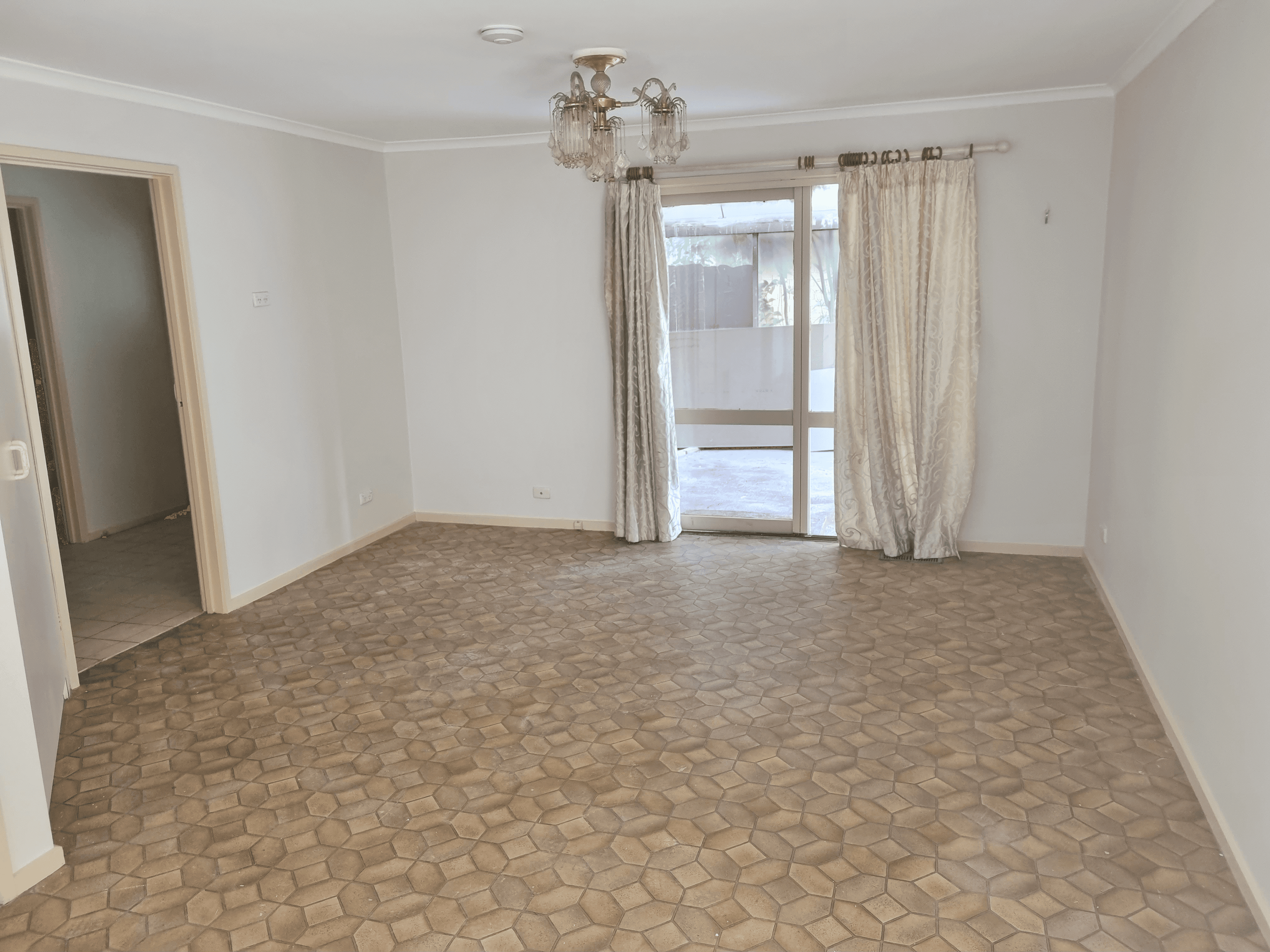 3 Corran Court, ENDEAVOUR HILLS, VIC 3802