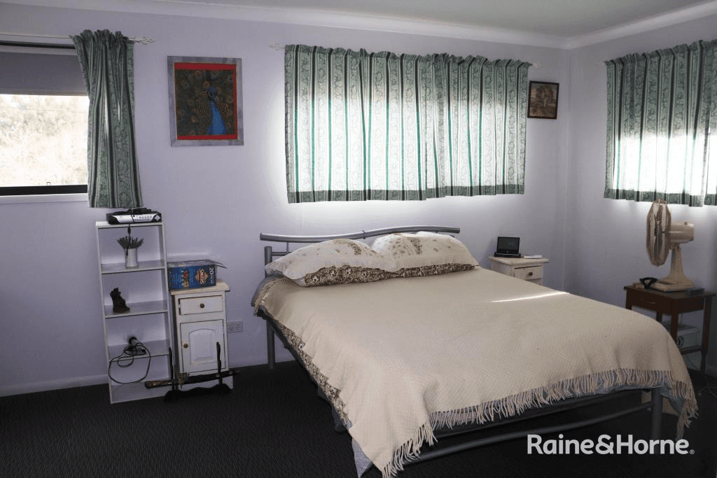 13 Hams Street, TINGOORA, QLD 4608