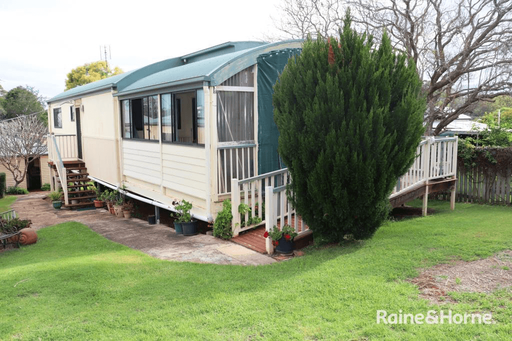 13 Hams Street, TINGOORA, QLD 4608