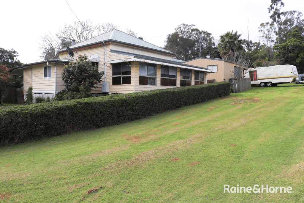 13 Hams Street, TINGOORA, QLD 4608