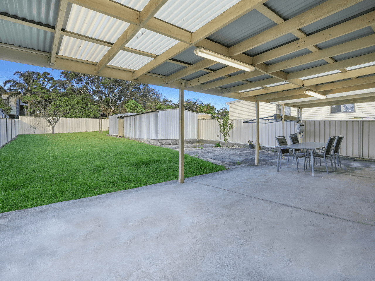 24 Bruce Road, WARRAWONG, NSW 2502