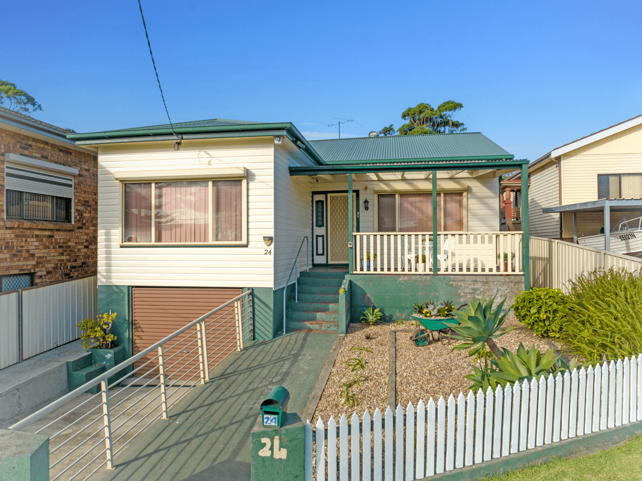 24 Bruce Road, WARRAWONG, NSW 2502