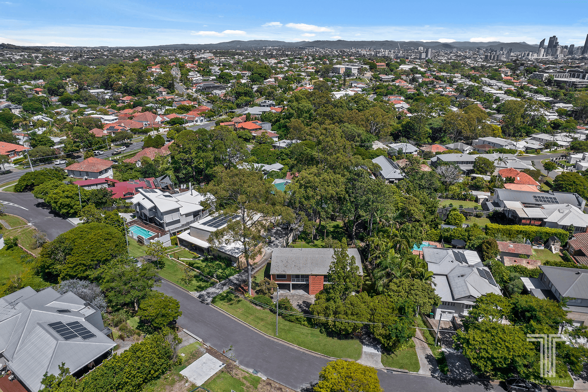 22 Perihelion Street, Coorparoo, QLD 4151