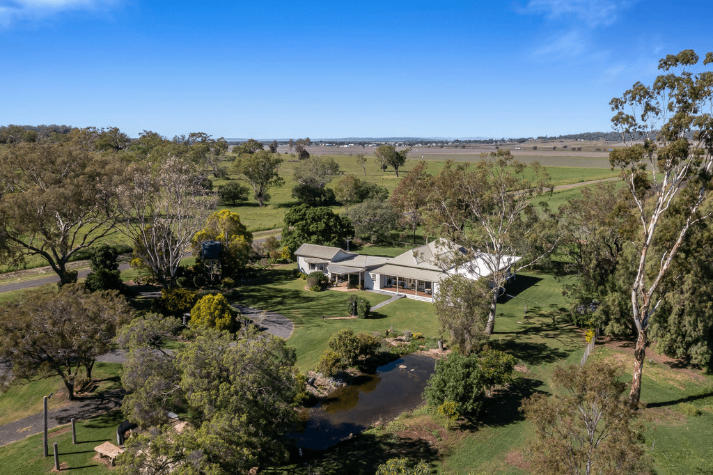 379 Richards Road, JONDARYAN, QLD 4403