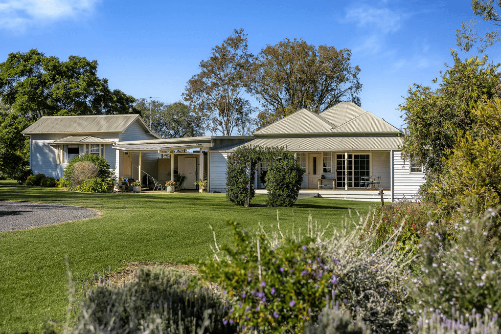 379 Richards Road, JONDARYAN, QLD 4403