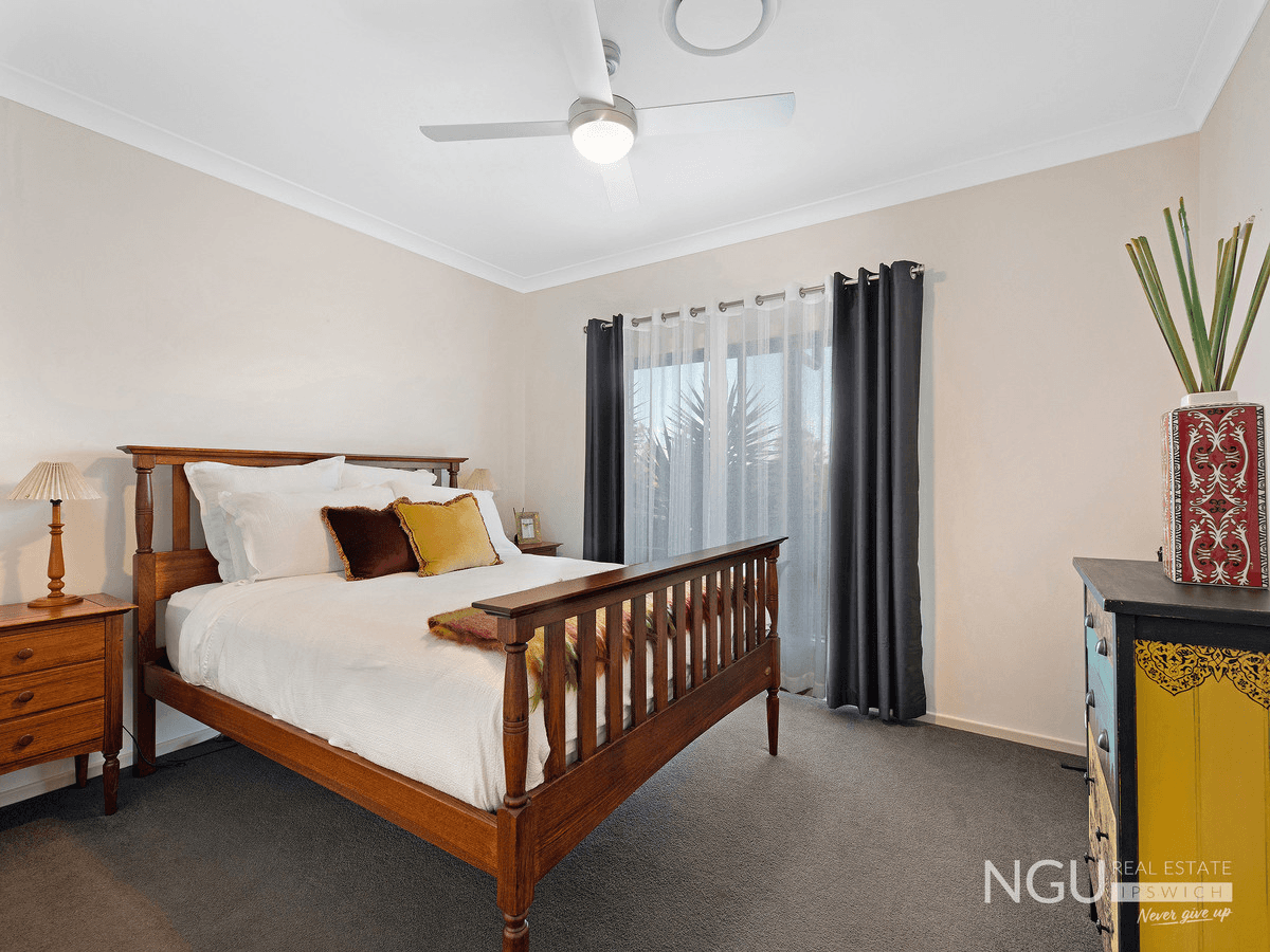 16 Waterfront Drive, Karalee, QLD 4306