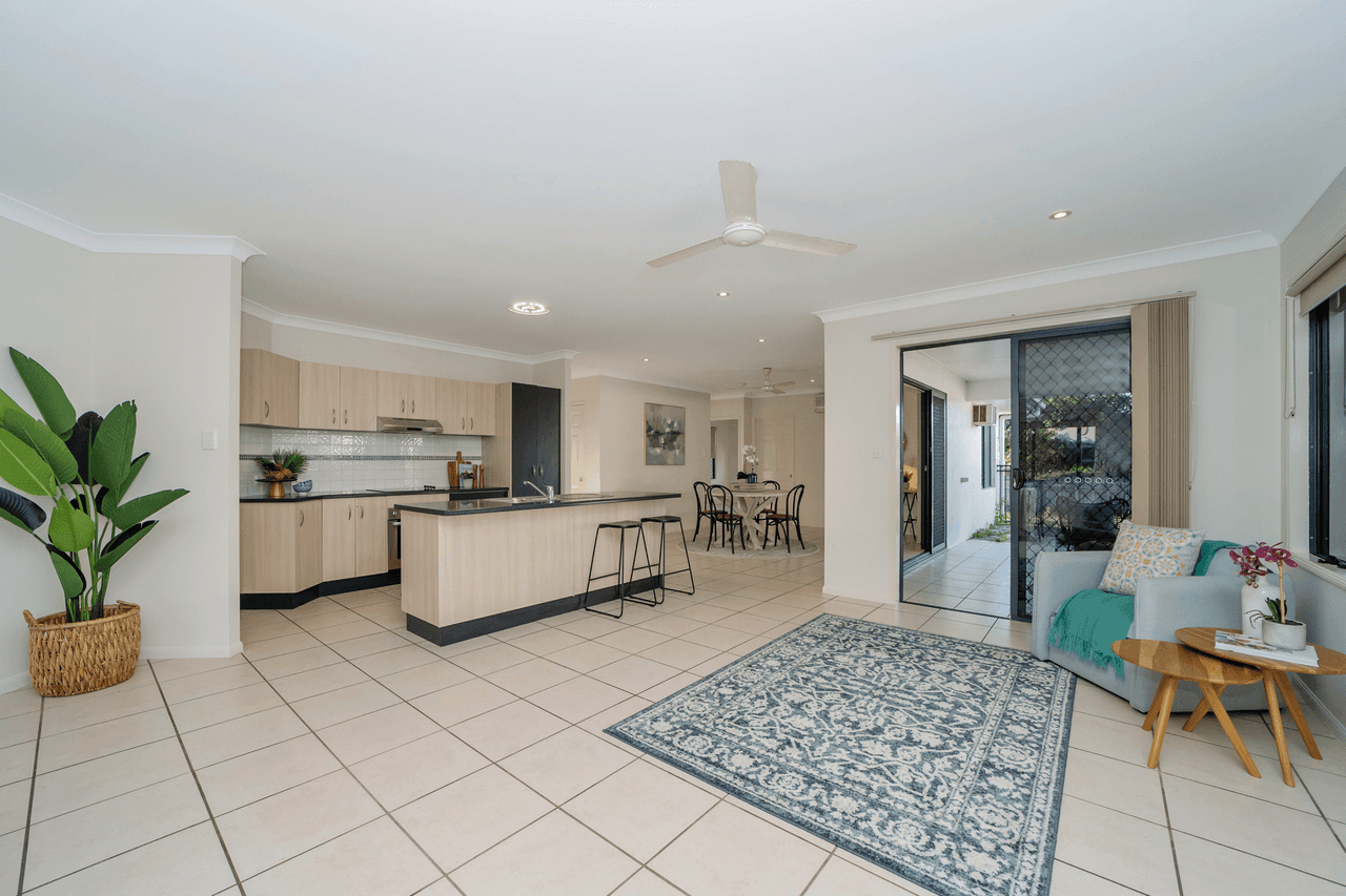 24 Hilton Way, MOUNT LOUISA, QLD 4814