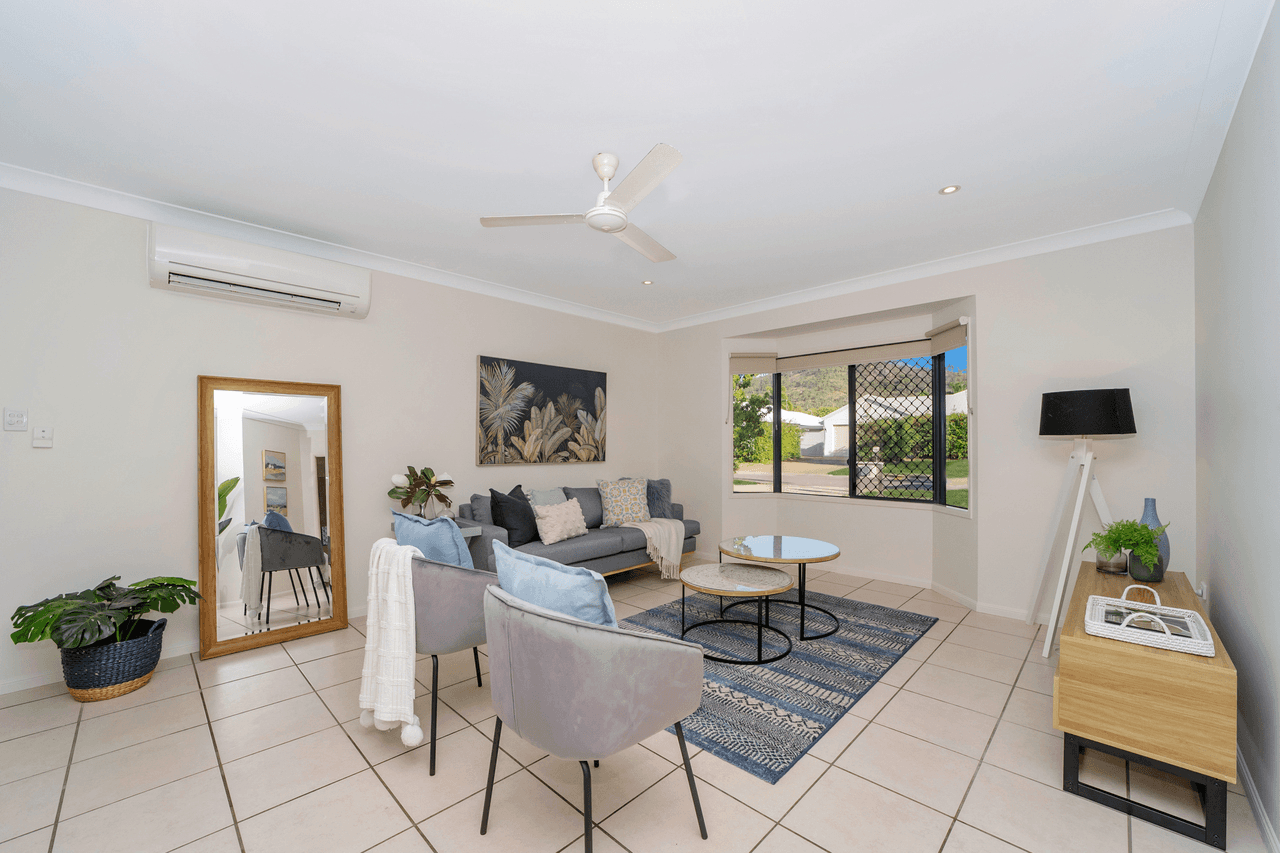 24 Hilton Way, MOUNT LOUISA, QLD 4814