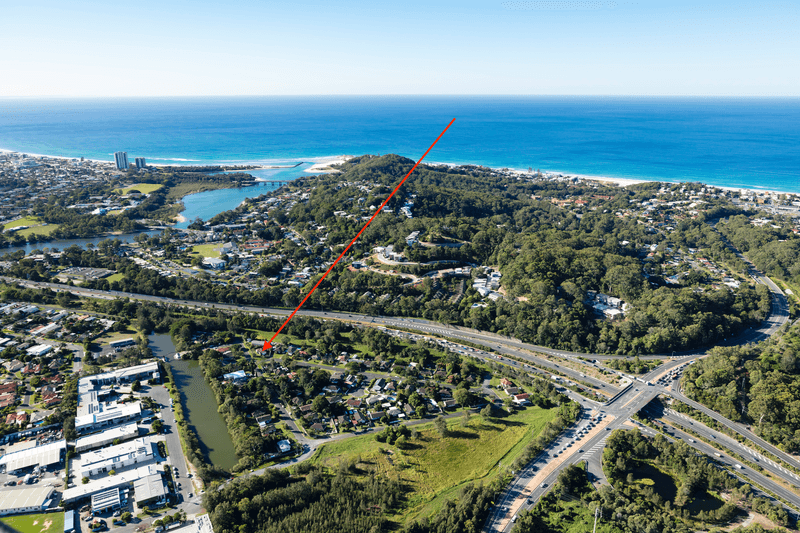 4 Reynton Street, CURRUMBIN WATERS, QLD 4223