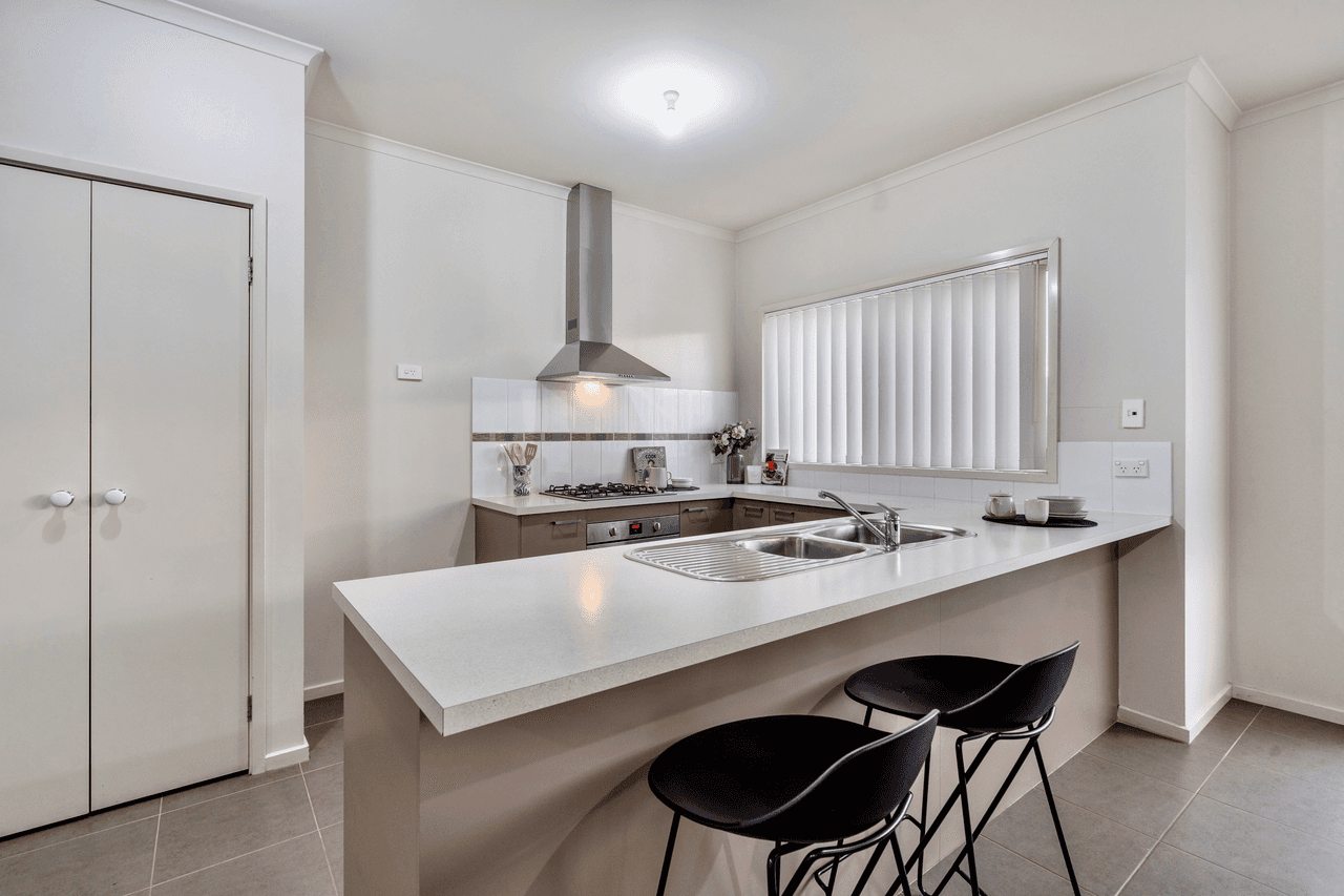 12 Herryls Lane, CRAIGIEBURN, VIC 3064