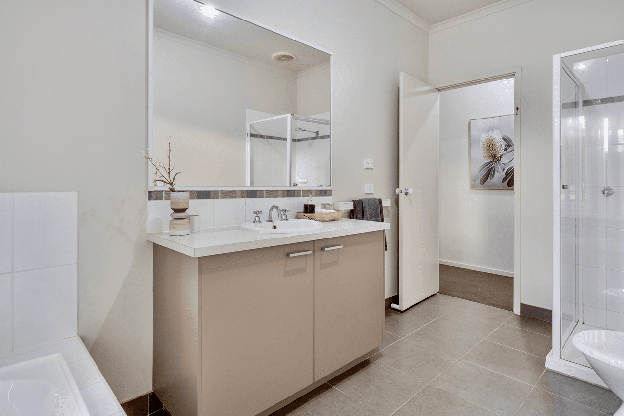 12 Herryls Lane, CRAIGIEBURN, VIC 3064