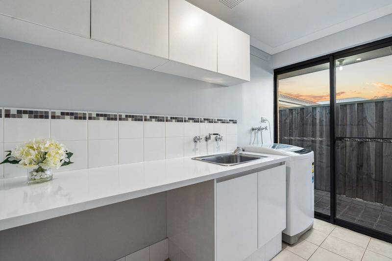 26 Evesham Drive, Ellenbrook, WA 6069