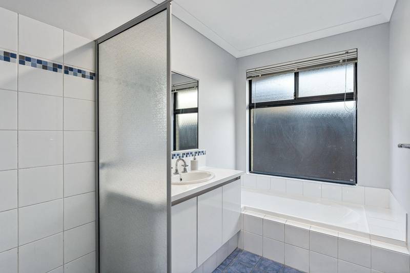 26 Evesham Drive, Ellenbrook, WA 6069