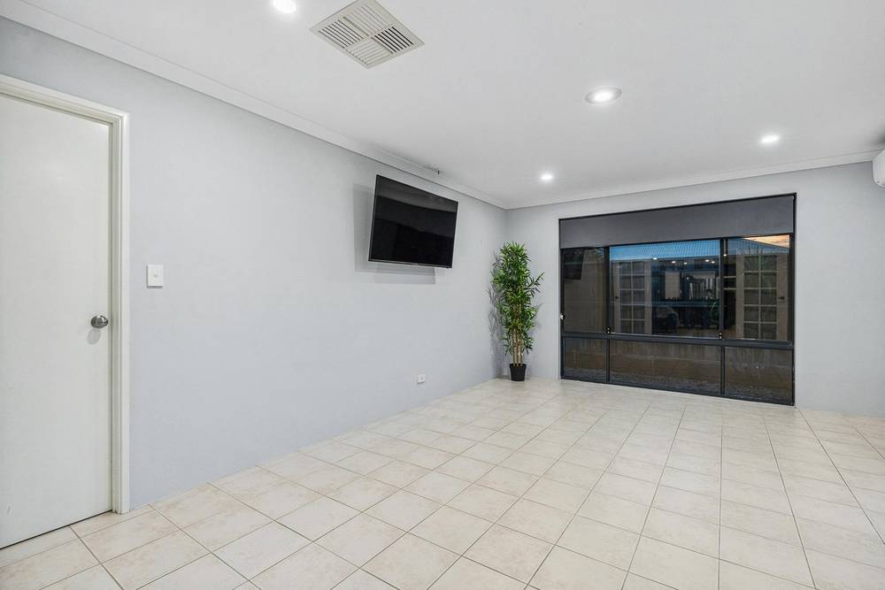 26 Evesham Drive, Ellenbrook, WA 6069