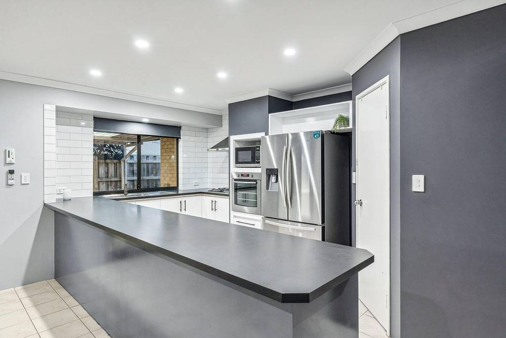 26 Evesham Drive, Ellenbrook, WA 6069