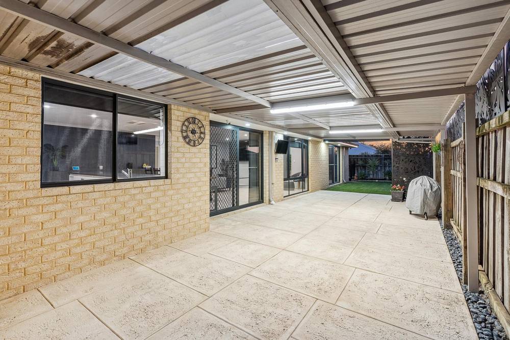 26 Evesham Drive, Ellenbrook, WA 6069