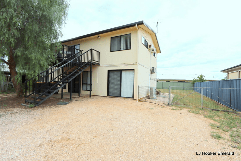 105 Harris Street, EMERALD, QLD 4720