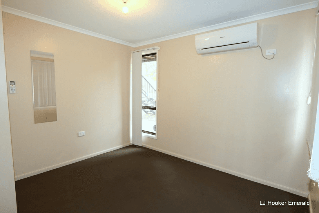 105 Harris Street, EMERALD, QLD 4720