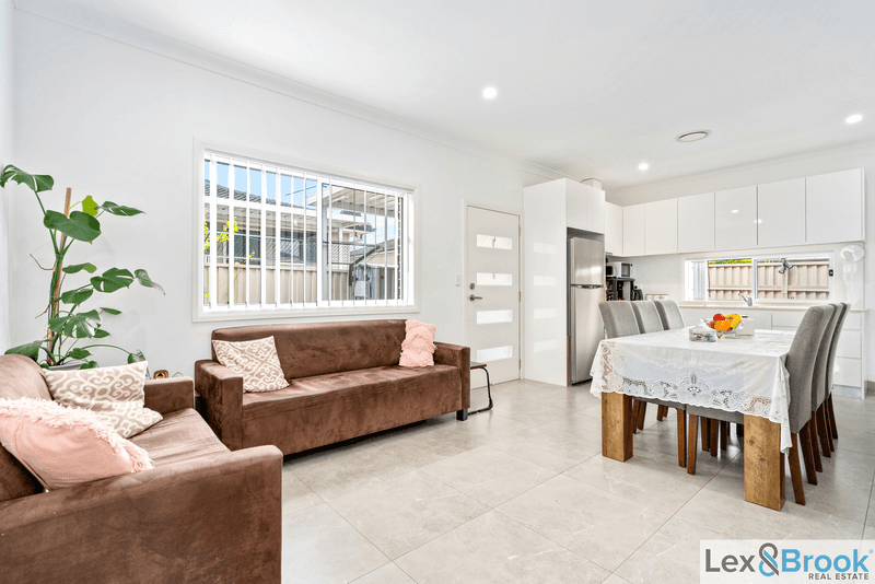 33 Brentwood St, FAIRFIELD WEST, NSW 2165