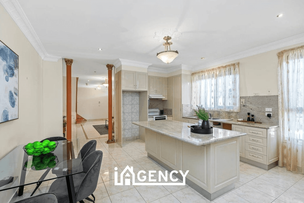 2A Station Avenue, MCKINNON, VIC 3204