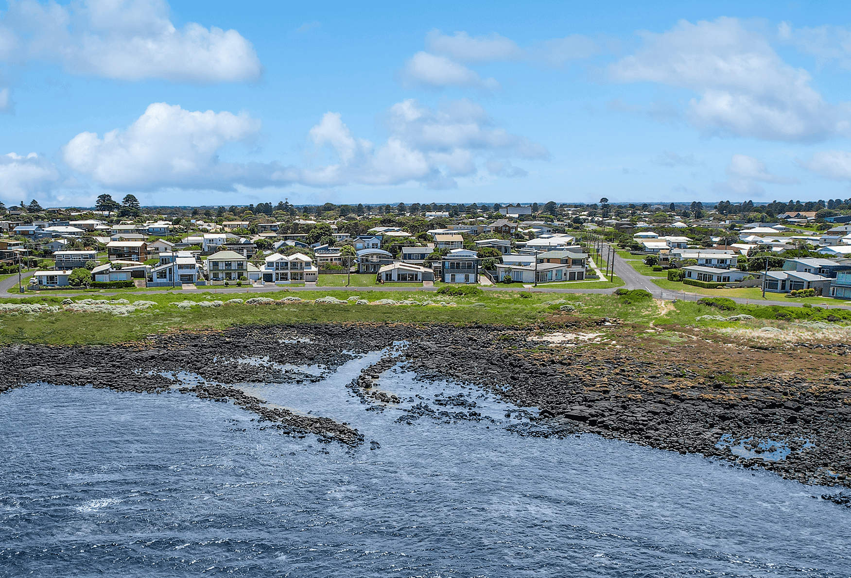 40 Ocean Drive, PORT FAIRY, VIC 3284