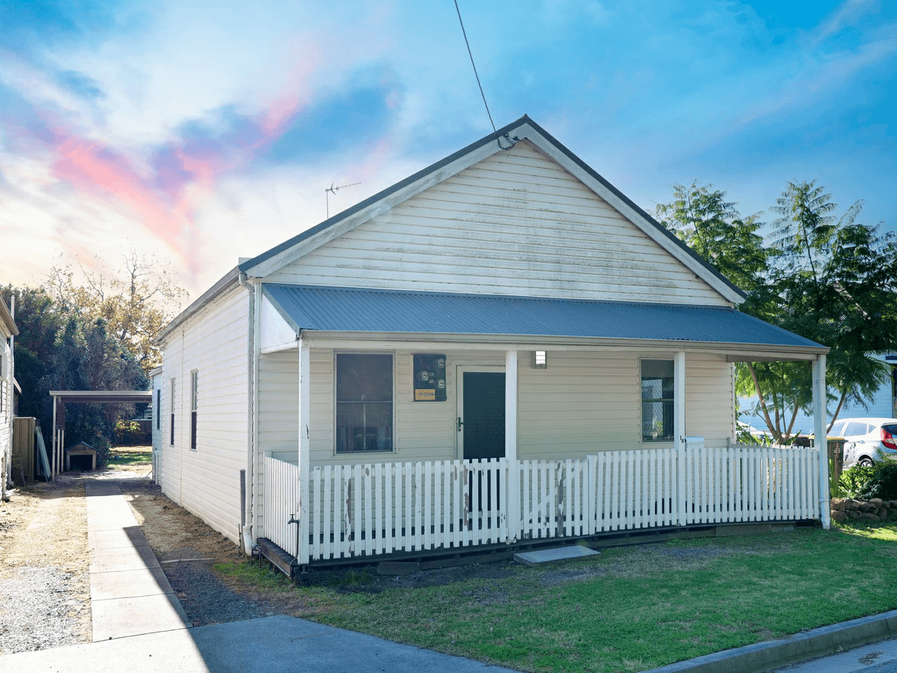 16 Elizabeth Street, SINGLETON, NSW 2330