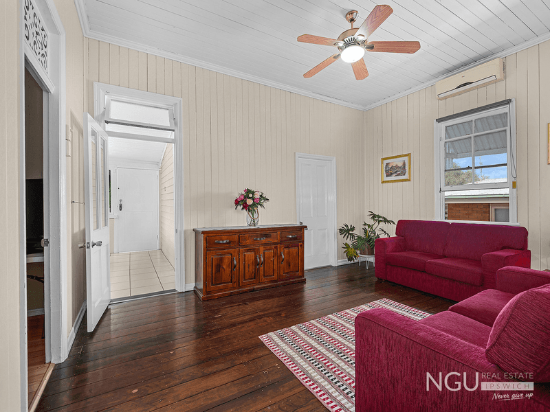 15 Pine Street, North Ipswich, QLD 4305