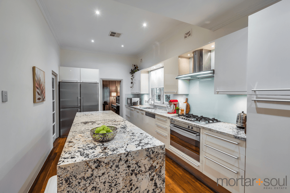 14 Melville St, Claremont, WA 6010