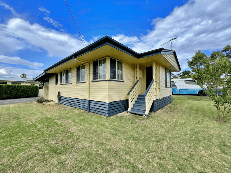 2 Hindmarsh Street, GOONDIWINDI, QLD 4390