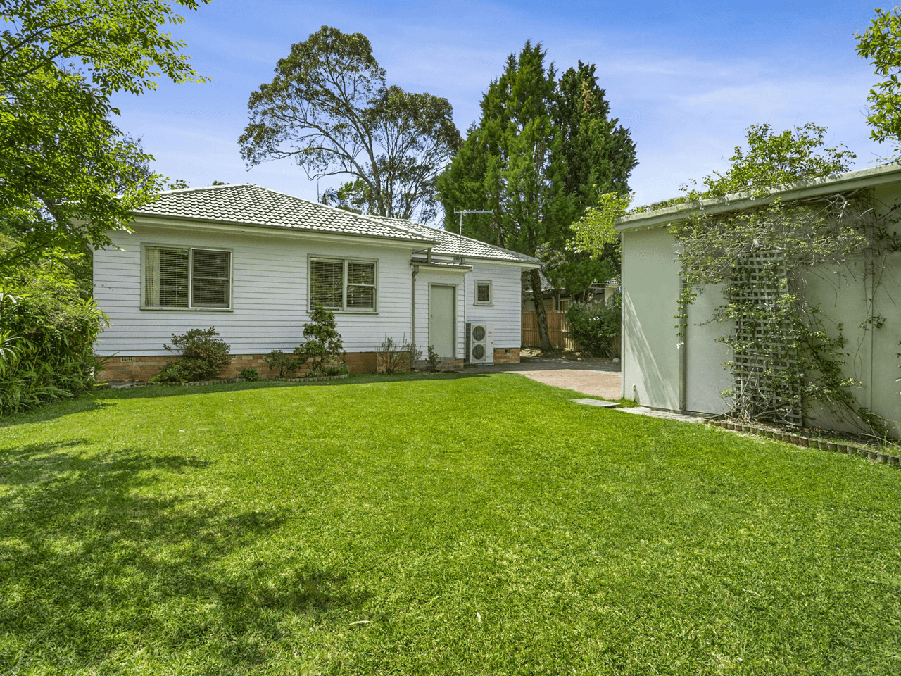 27 Pringle Avenue, BELROSE, NSW 2085