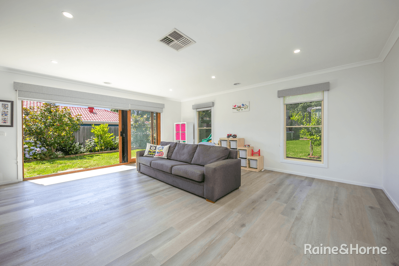 35 Anthony Street, SUNBURY, VIC 3429