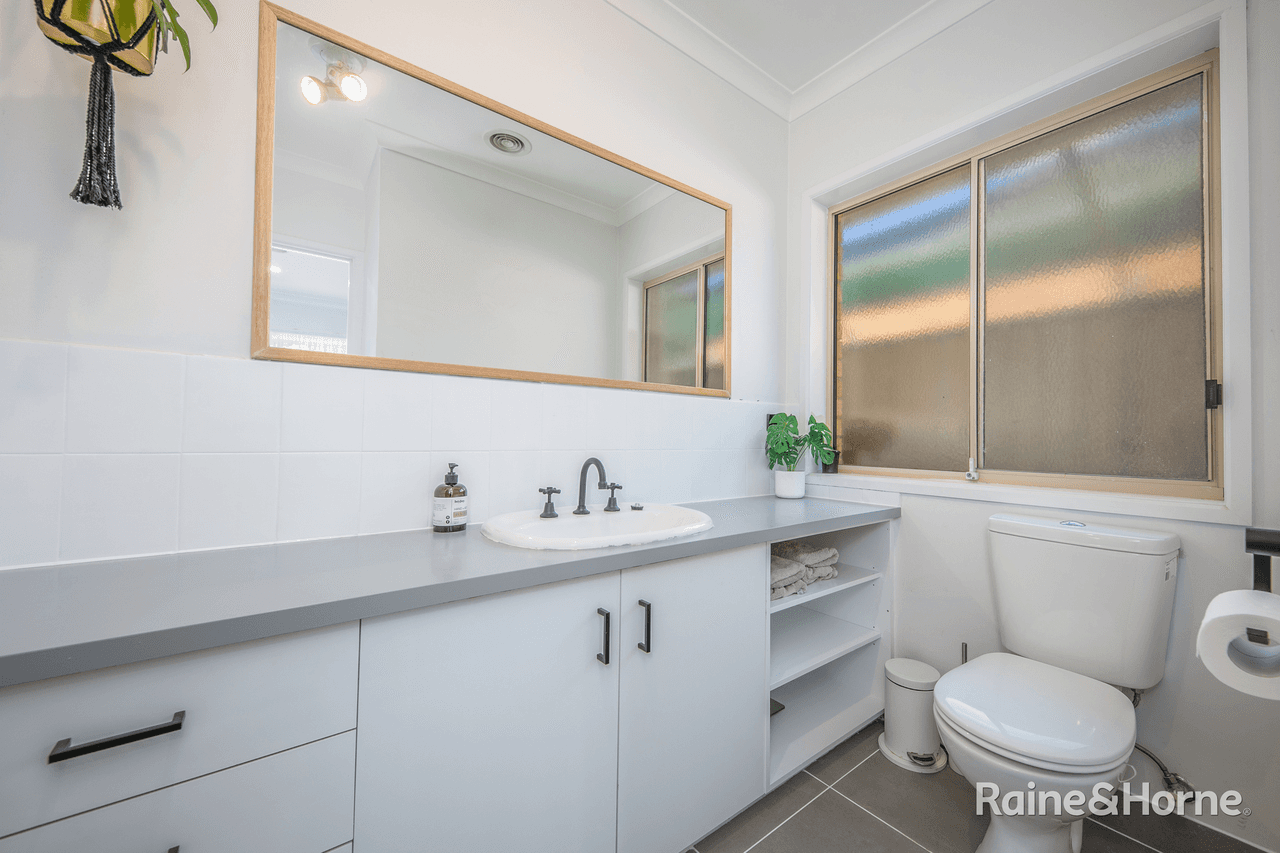 35 Anthony Street, SUNBURY, VIC 3429