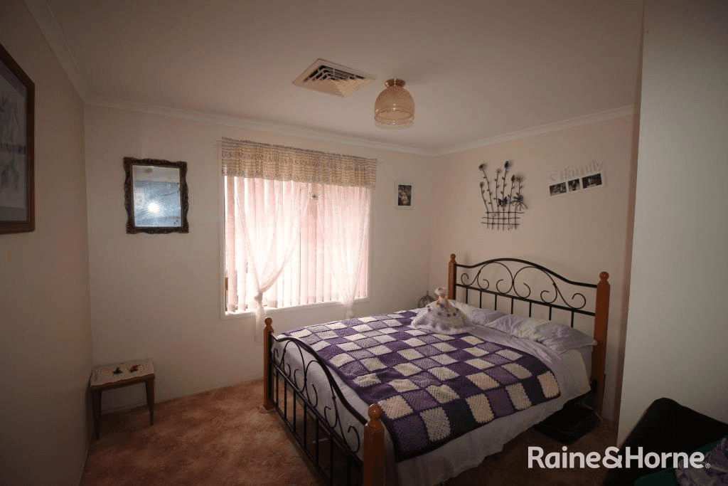 2 Tarong Drive, KINGAROY, QLD 4610