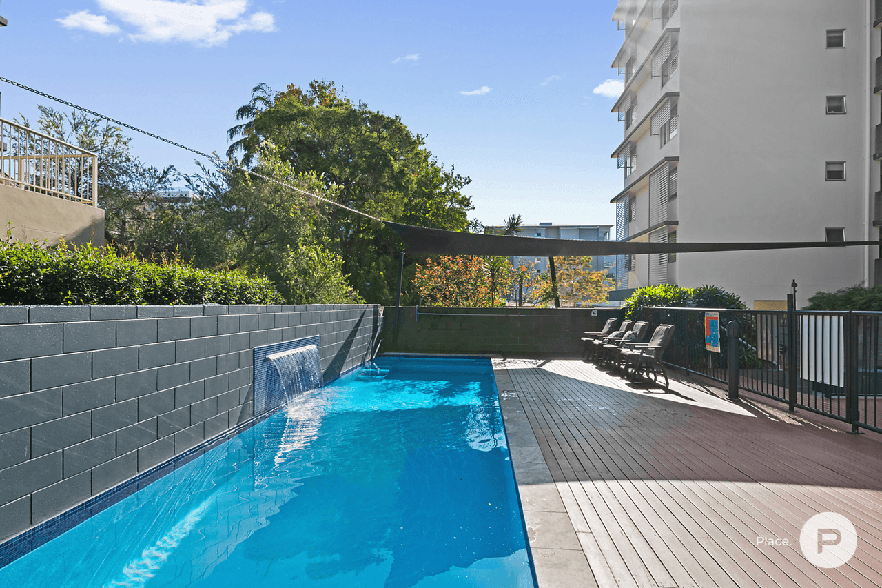 2/12 Belgrave Road, Indooroopilly, QLD 4068