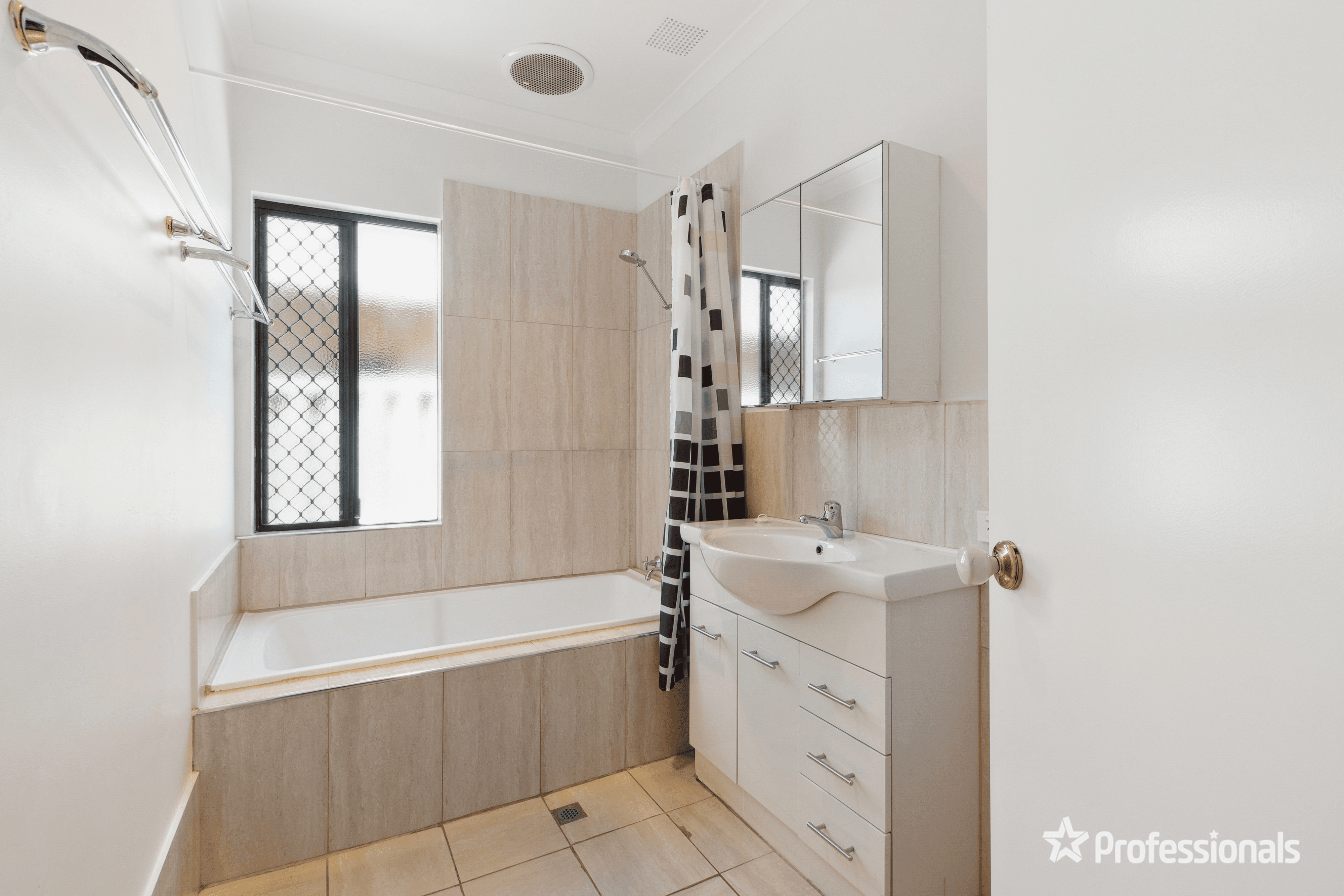 3/18 Burlington Street, ST JAMES, WA 6102
