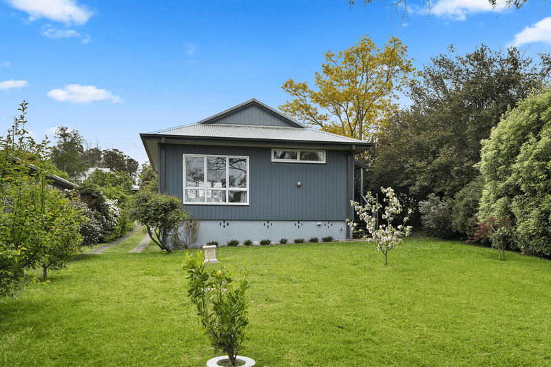 6 Barnett Avenue, Bundanoon, NSW 2578