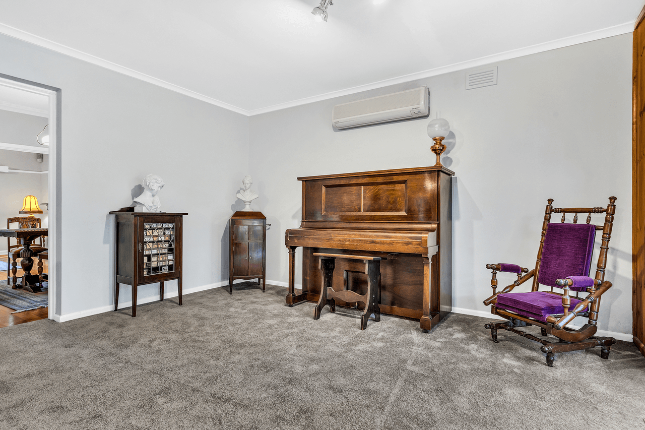 21 Lawrence Street, HADFIELD, VIC 3046