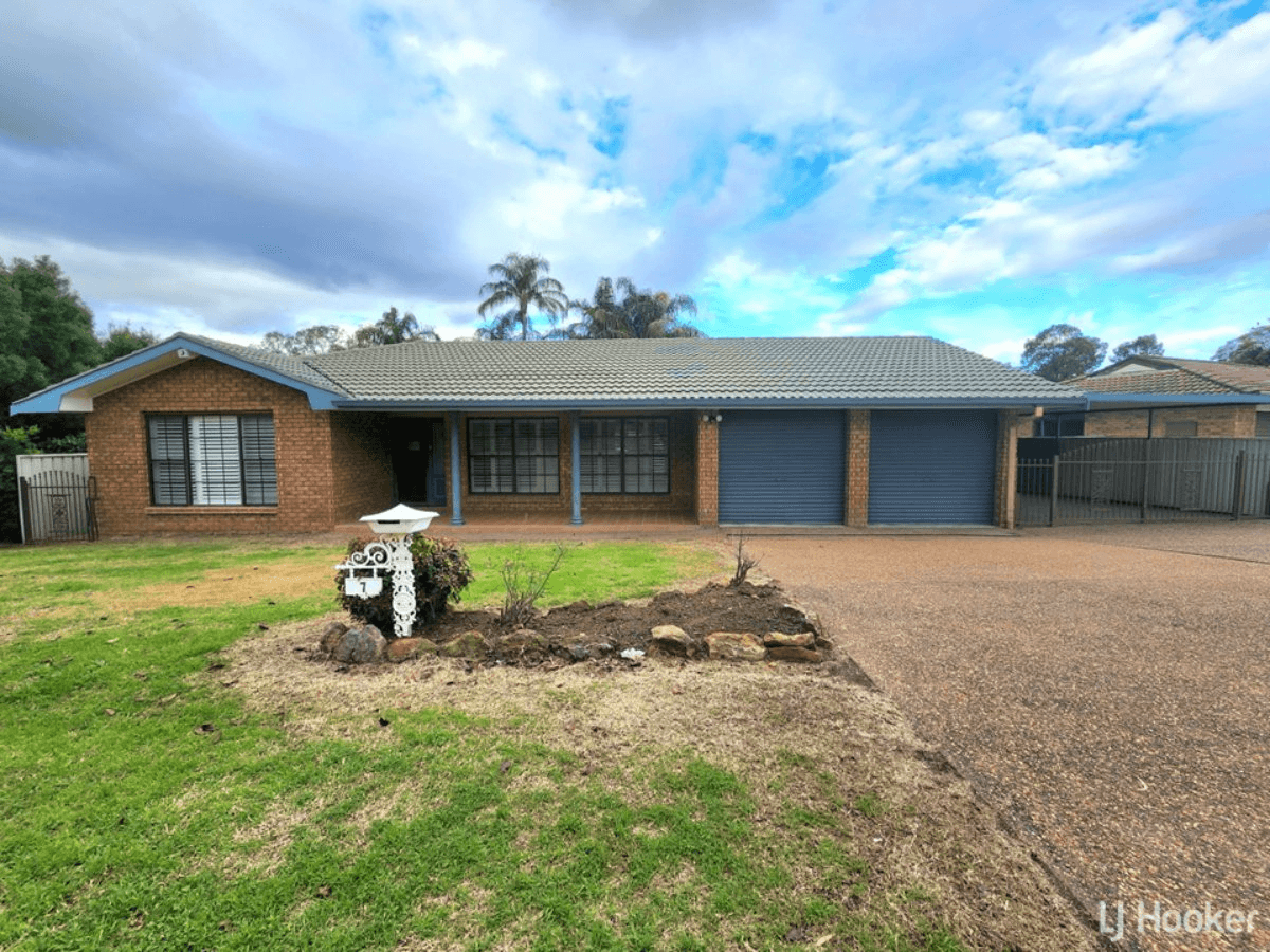 7 Woollybutt Way, MUSWELLBROOK, NSW 2333