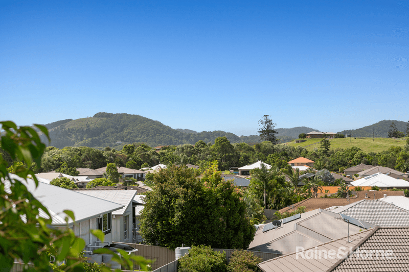 32 Lennox Circuit, POTTSVILLE, NSW 2489