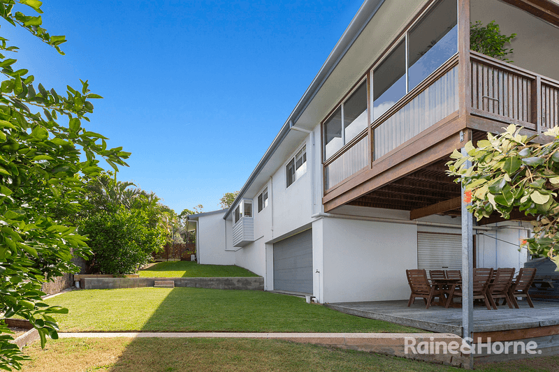 32 Lennox Circuit, POTTSVILLE, NSW 2489