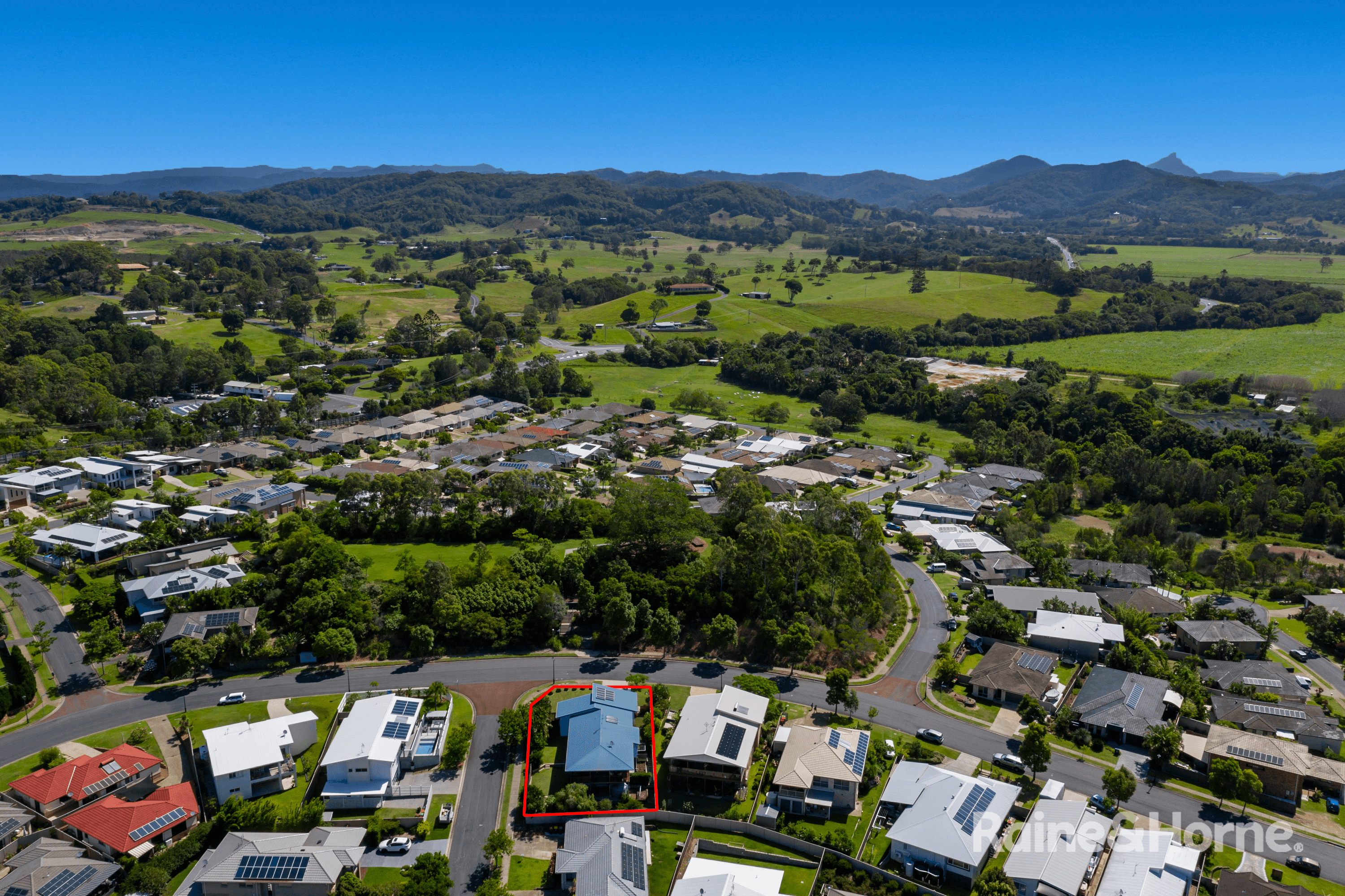 32 Lennox Circuit, POTTSVILLE, NSW 2489