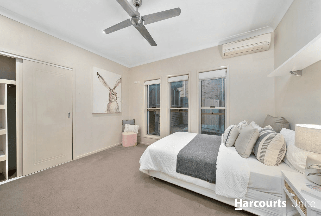 5 Mossglen Close, MURRUMBA DOWNS, QLD 4503