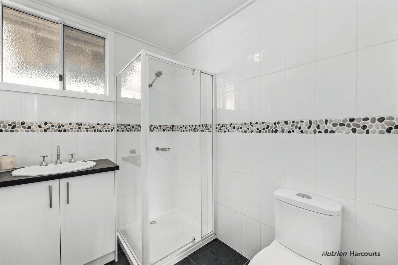 19 Hillside Avenue, EILDON, VIC 3713