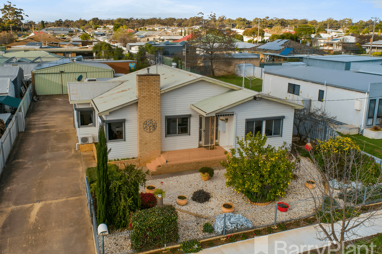 25 Majorca Road, Maryborough, VIC 3465