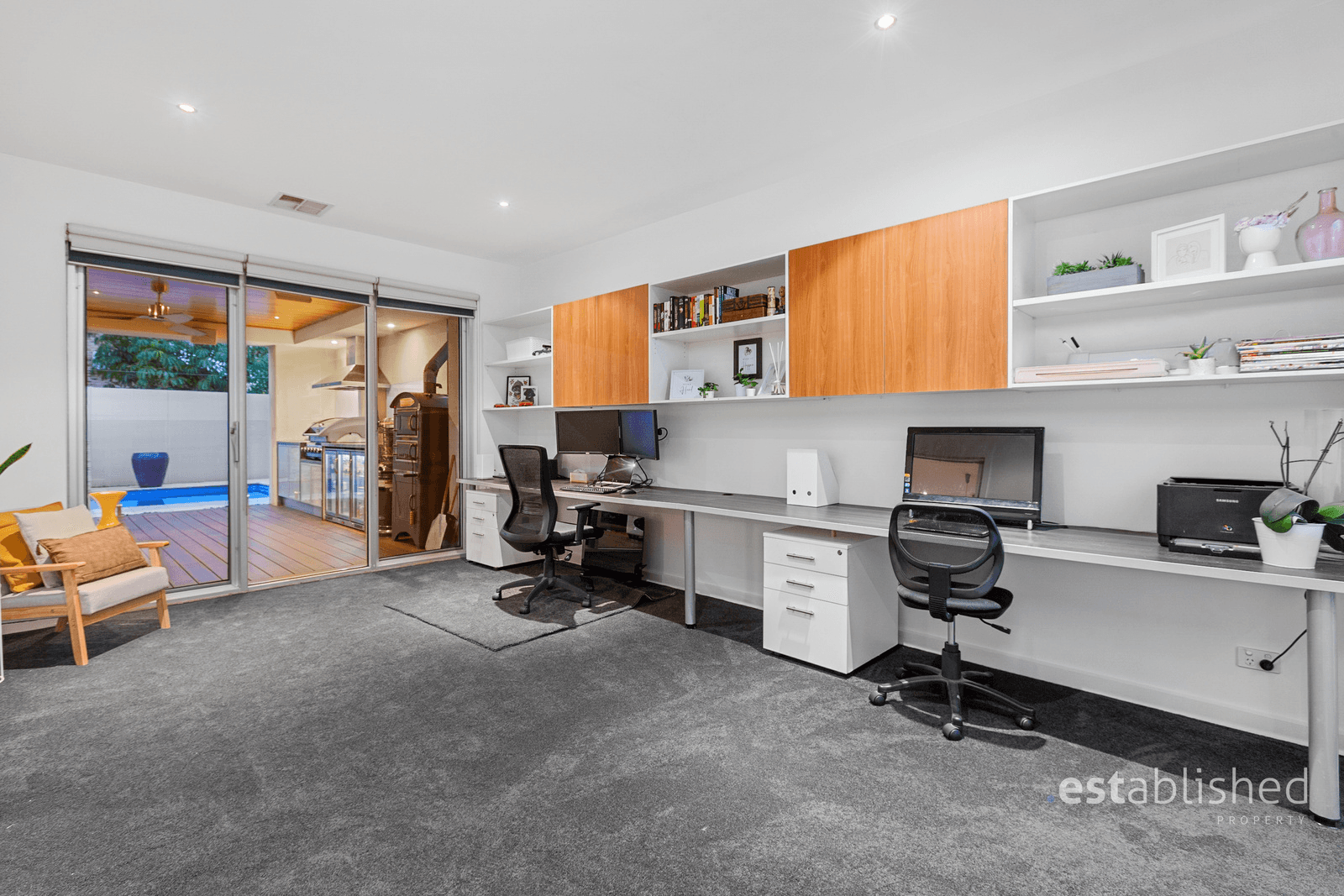 34 Tournament Drive, SANCTUARY LAKES, VIC 3030