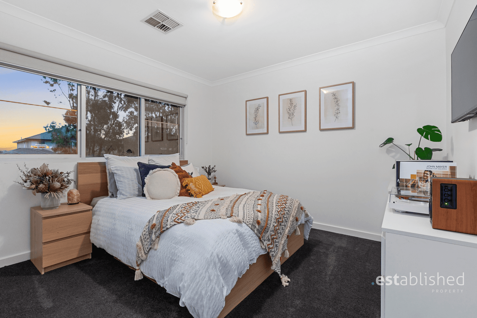 34 Tournament Drive, SANCTUARY LAKES, VIC 3030